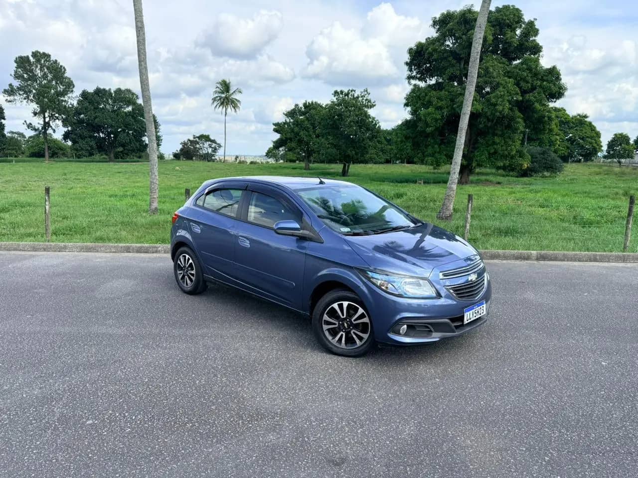 Chevrolet Onix LTZ 1.4 AUTOMATICO 2014 — foto 2 de 7